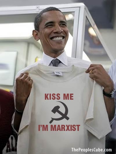 Obama_Tshirt_Kiss_Me_Marxis.jpg