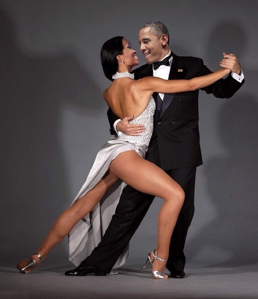 Obama.Herr Hop gibt den Grinser.tango.(2016.03.23).Argentina.(Michelle.arts-opposed).(600).jpg