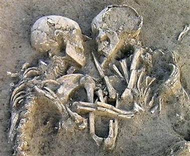 skeleton-lovers.jpg