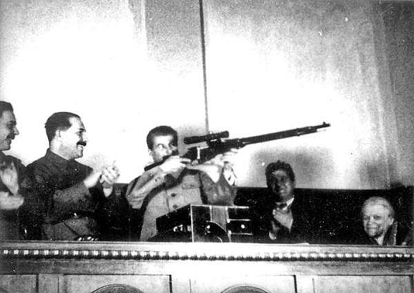 Stalin_Gun.jpg