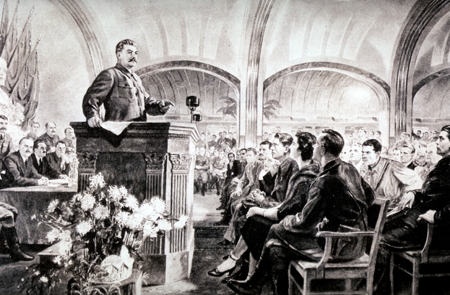SU.Stalin.at_Mayakovskaya_Metro_Station.jpg