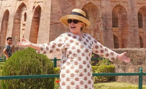 hillary-india.jpg